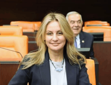 İzmir Milletvekili Seda Kaya Ösen, Partisi’nden İstifa Etti